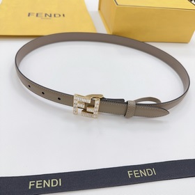 Новая модель на официальном сайте Fendi, 2,0 см, двусторонняя кож