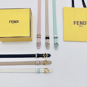 Новая модель на официальном сайте Fendi, ширина 2,0 см, пояс коль