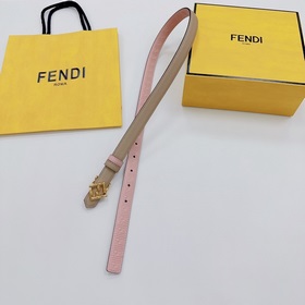 Новая модель на официальном сайте Fendi, ширина 2,0 см, пояс коль