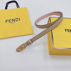 Новая модель на официальном сайте Fendi, ширина 2,0 см, пояс коль
