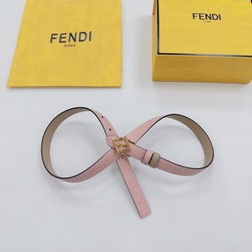 Новая модель на официальном сайте Fendi, ширина 2,0 см, пояс коль