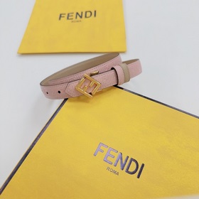 Новая модель на официальном сайте Fendi, ширина 2,0 см, пояс коль