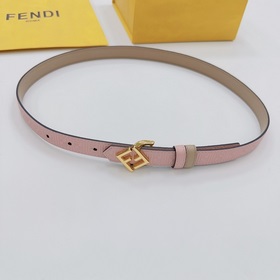 Новая модель на официальном сайте Fendi, ширина 2,0 см, пояс коль