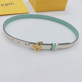 Новая модель на официальном сайте Fendi, ширина 2,0 см, пояс коль