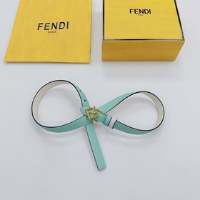 Новая модель на официальном сайте Fendi, ширина 2,0 см, пояс коль