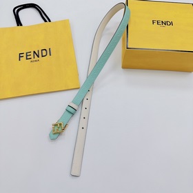 Новая модель на официальном сайте Fendi, ширина 2,0 см, пояс коль