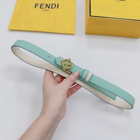 Новая модель на официальном сайте Fendi, ширина 2,0 см, пояс коль