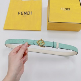 Новая модель на официальном сайте Fendi, ширина 2,0 см, пояс коль