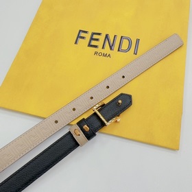 Новая модель на официальном сайте Fendi, ширина 2,0 см, пояс коль