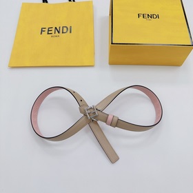 Новая модель на официальном сайте Fendi, ширина 2,0 см, пояс коль