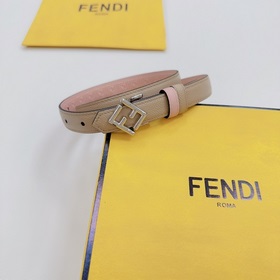 Новая модель на официальном сайте Fendi, ширина 2,0 см, пояс коль