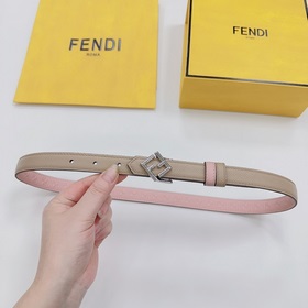 Новая модель на официальном сайте Fendi, ширина 2,0 см, пояс коль