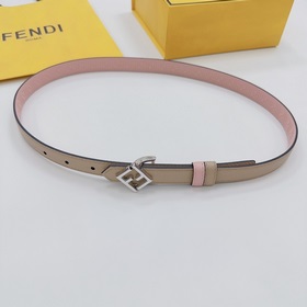 Новая модель на официальном сайте Fendi, ширина 2,0 см, пояс коль