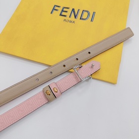 Новая модель на официальном сайте Fendi, ширина 2,0 см, пояс коль