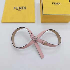 Новая модель на официальном сайте Fendi, ширина 2,0 см, пояс коль