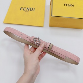 Новая модель на официальном сайте Fendi, ширина 2,0 см, пояс коль