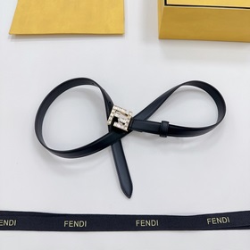Новая модель на официальном сайте Fendi, 2,0 см, двусторонняя кож