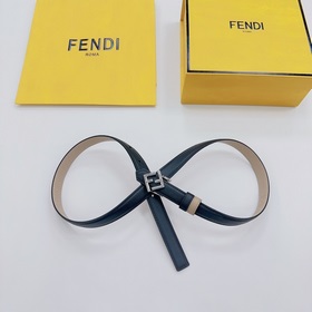 Новая модель на официальном сайте Fendi, ширина 2,0 см, пояс коль