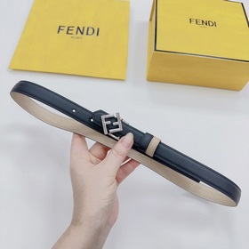 Новая модель на официальном сайте Fendi, ширина 2,0 см, пояс коль