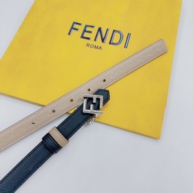 Новая модель на официальном сайте Fendi, ширина 2,0 см, пояс коль