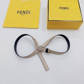 Новая модель на официальном сайте Fendi, ширина 2,0 см, пояс коль