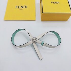 Новая модель на официальном сайте Fendi, ширина 2,0 см, пояс коль