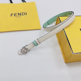 Новая модель на официальном сайте Fendi, ширина 2,0 см, пояс коль