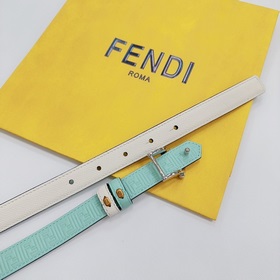 Новая модель на официальном сайте Fendi, ширина 2,0 см, пояс коль