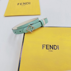 Новая модель на официальном сайте Fendi, ширина 2,0 см, пояс коль