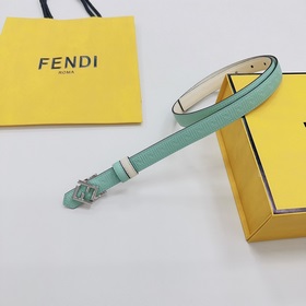 Новая модель на официальном сайте Fendi, ширина 2,0 см, пояс коль