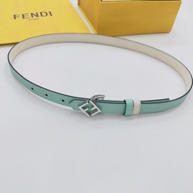 Новая модель на официальном сайте Fendi, ширина 2,0 см, пояс коль