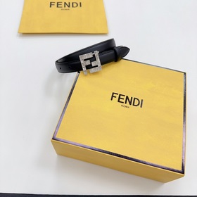 Новая модель на официальном сайте Fendi, 2,0 см, двусторонняя кож