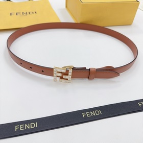 Новая модель на официальном сайте Fendi, 2,0 см, двусторонняя кож