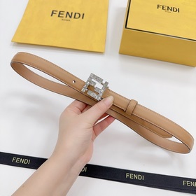 Новая модель на официальном сайте Fendi, 2,0 см, двусторонняя кож