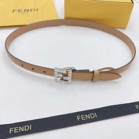 Новая модель на официальном сайте Fendi, 2,0 см, двусторонняя кож