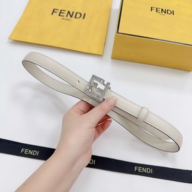 Новая модель на официальном сайте Fendi, 2,0 см, двусторонняя кож