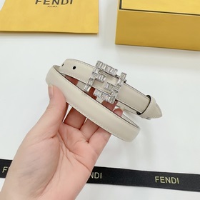 Новая модель на официальном сайте Fendi, 2,0 см, двусторонняя кож