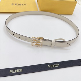 Новая модель на официальном сайте Fendi, 2,0 см, двусторонняя кож