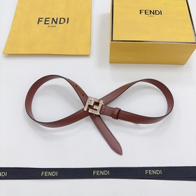 Новая модель на официальном сайте Fendi, 2,0 см, двусторонняя кож