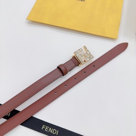 Новая модель на официальном сайте Fendi, 2,0 см, двусторонняя кож