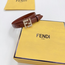 Новая модель на официальном сайте Fendi, 2,0 см, двусторонняя кож