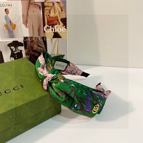 Специальная упаковка GUCCI (Gucci) новейшая заколка с цветочным б