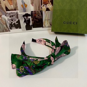 Специальная упаковка GUCCI (Gucci) новейшая заколка с цветочным б