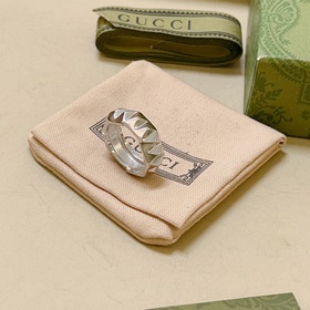 Новейшие модели колец Gucci более высокого качества, такие же, ка