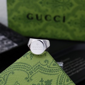 [Подарок на День святого Валентина] GUCCI широкое кольцо с гравир