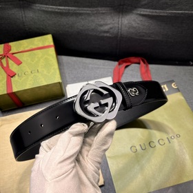 Gucci  Ширина 4,0 см  Каждый сезон логотип бренда обновляется,