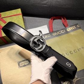 Gucci  Ширина 4,0 см  Каждый сезон логотип бренда обновляется,