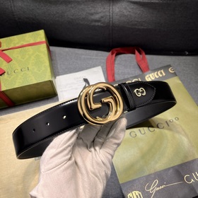 Gucci  Ширина 4,0 см  Каждый сезон логотип бренда обновляется,