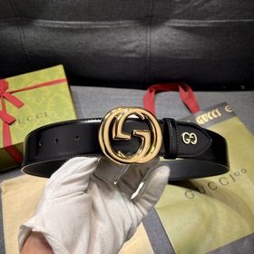 Gucci  Ширина 4,0 см  Каждый сезон логотип бренда обновляется,