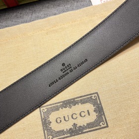 Gucci  Ширина 4,0 см  Каждый сезон логотип бренда обновляется,